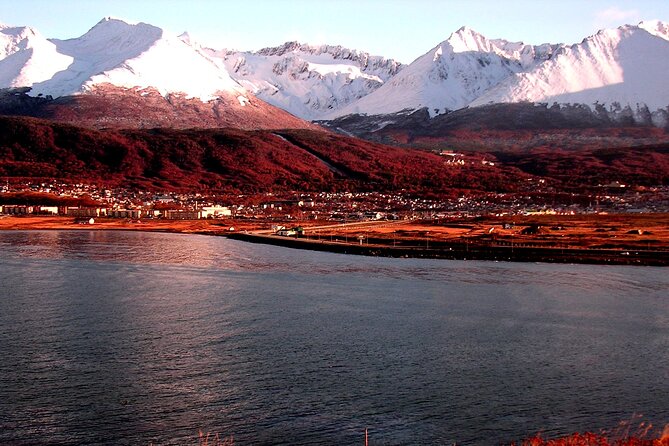 5-Hour National Park + City tour - USHUAIA (Private Tour) - Guides, communication, and the private experience