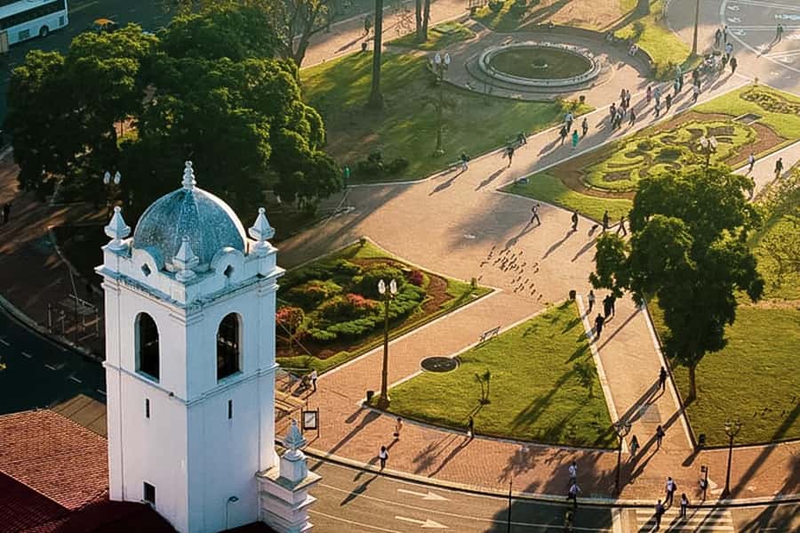 5hs Small Group City Tour of Buenos Aires with Street Food - A five-hour introduction to Buenos Aires