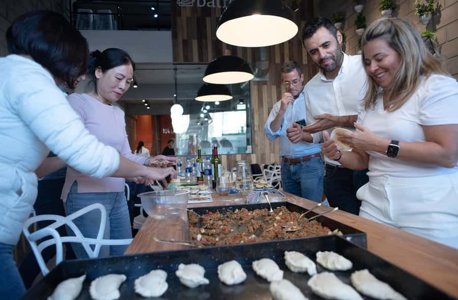 Argentinian Empanadas Cooking Experience in Palermo, Bs As - Learning Argentine culture over mate