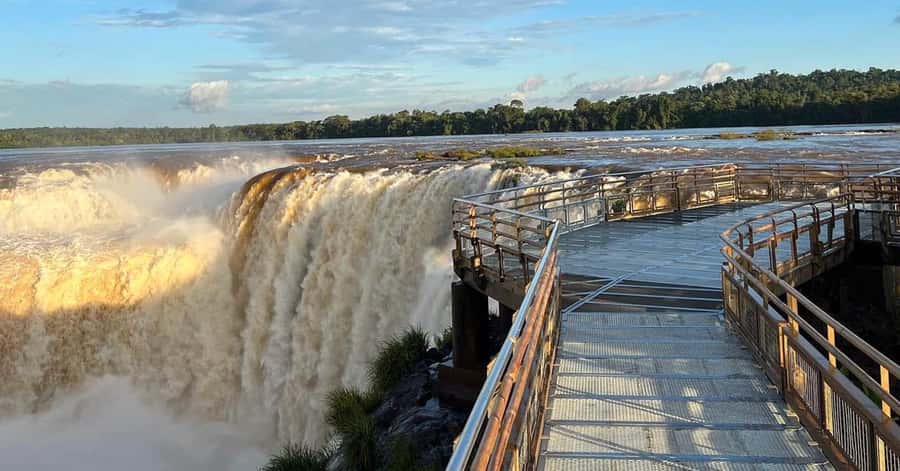 Argentinian Falls Tour + Optional Boat Ride (Private) - Is $89 a good value?