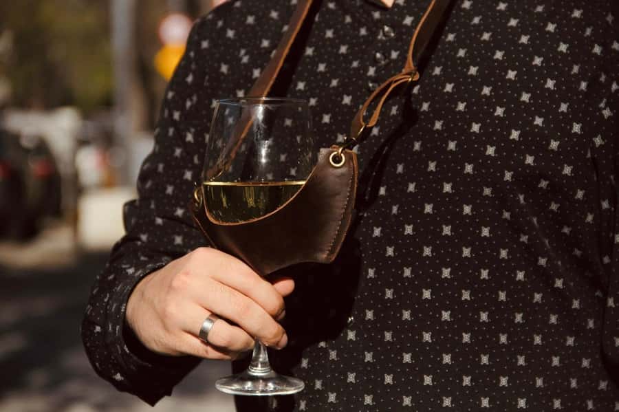 BA: Wine tour with 5 tasting stops in the heart of Palermo - Food pairings and the Palermo setting