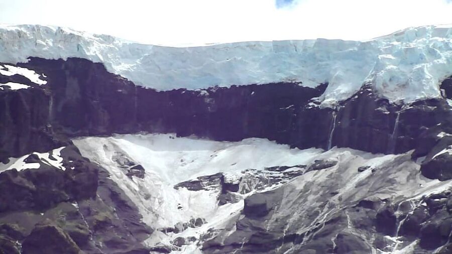 Bariloche: Cerro Tronador Tour - The Devil’s Throat walk