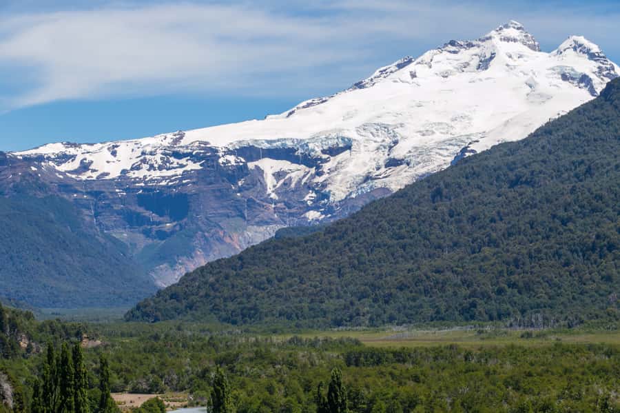 Bariloche: Cerro Tronador Tour - Pickup in Bariloche and the long road south