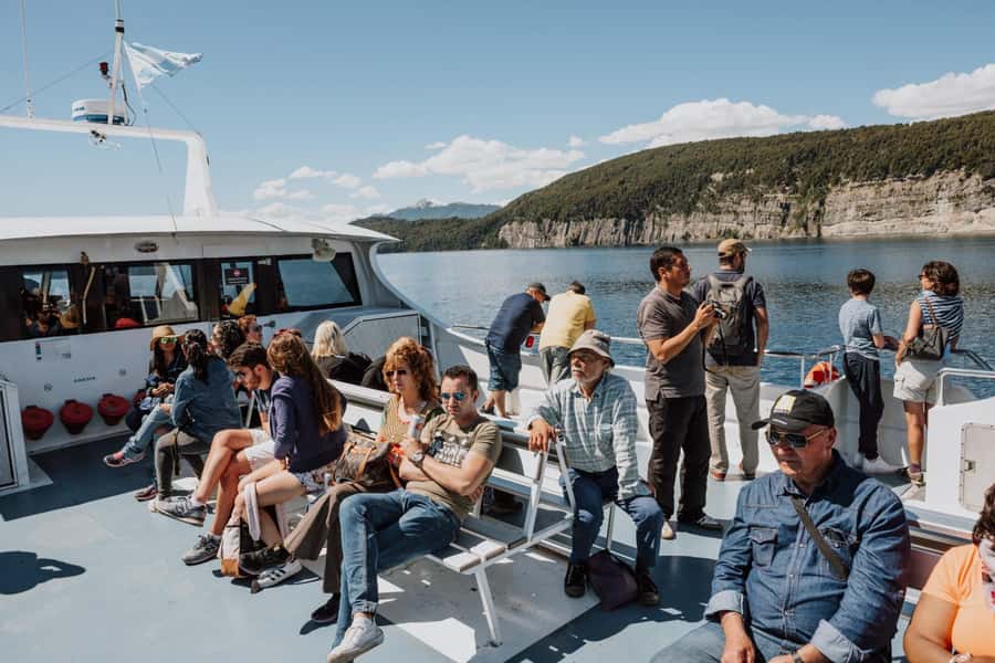 Bariloche: Victoria Island and Arrayanes Forest Navigation - The 45-minute ride from Bariloche to Puerto Pañuelo