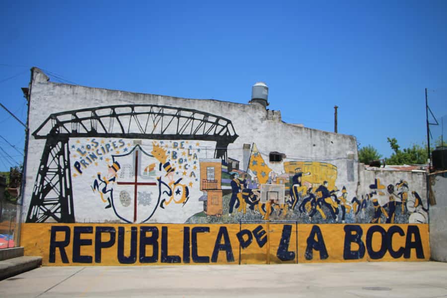 Boca tour: Tango, Soccer, Art and Immigration - Inside a conventillo