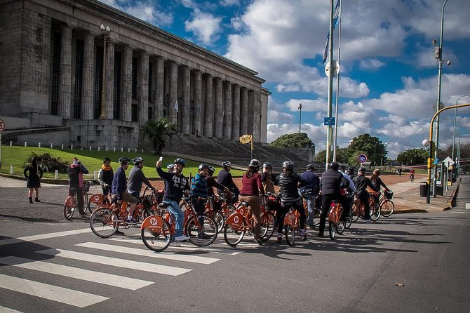 Buenos Aires Bike Tour: North Districts, Recoleta and Palermo - Recoleta and Floralis Generica