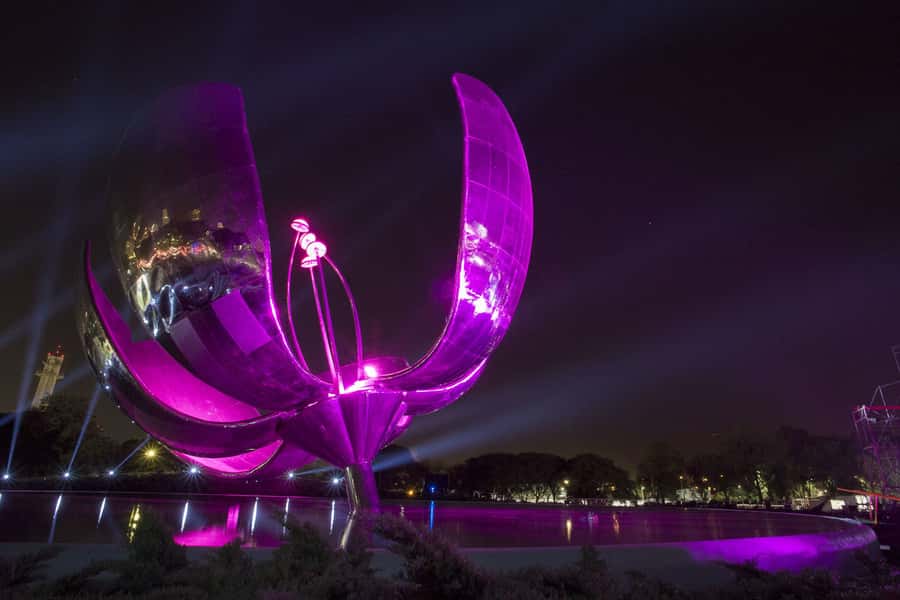 Buenos Aires by Night: Small Group City Tour - Floralis Genérica under the city lights