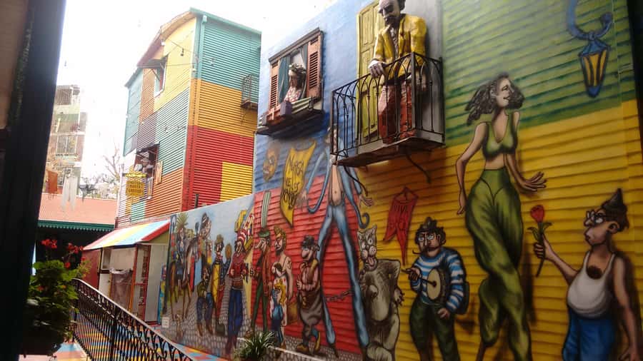 Buenos Aires: City Highlights Guided Tour with Transfer - Retiro fills the gap between old and new
