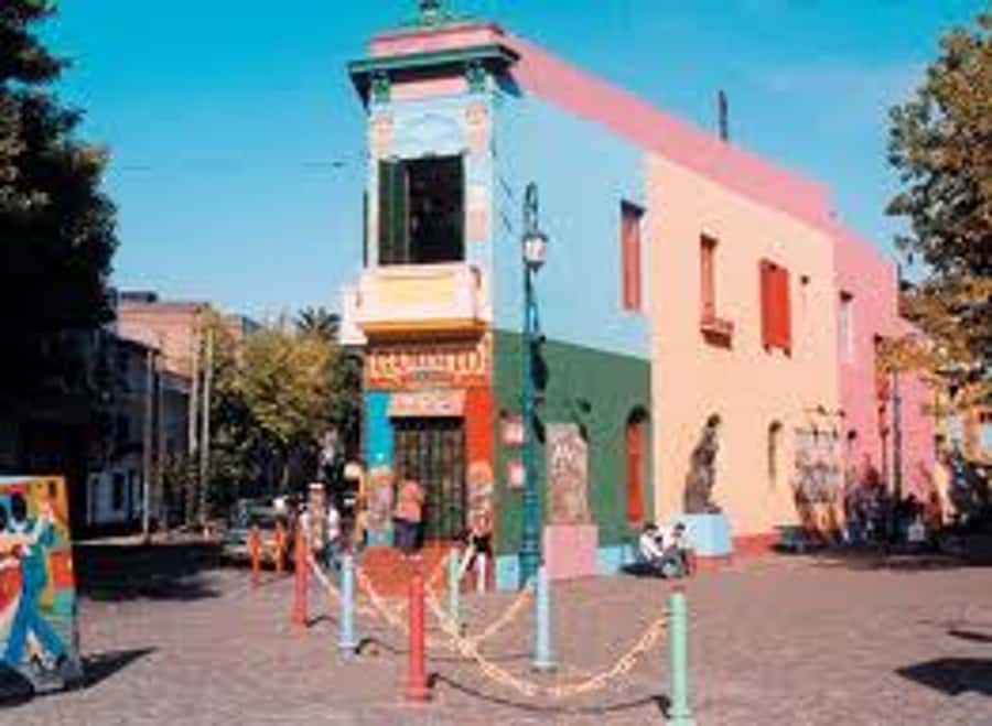 Buenos Aires City Tour with Luxury Lunch - What kind of Buenos Aires tour is this?