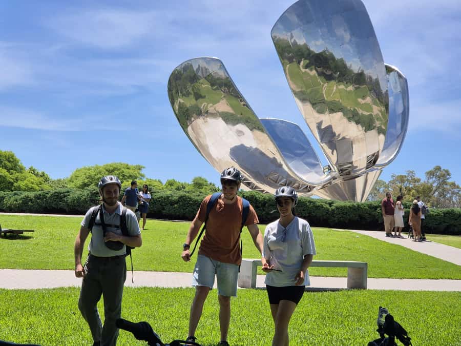 Buenos Aires: E-Bike Tour in the North Circuit of Buenos Aires - Along the city streets to Palermo