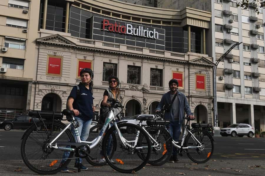 Buenos Aires: E-Bike Tour in the North Circuit of Buenos Aires - Floralis Genérica and the green side of the city