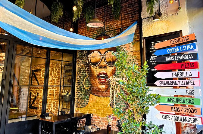 Buenos Aires Food Tour: Local Dishes, Steak, Empanada & More - Guides, group size, and the feel of the walk