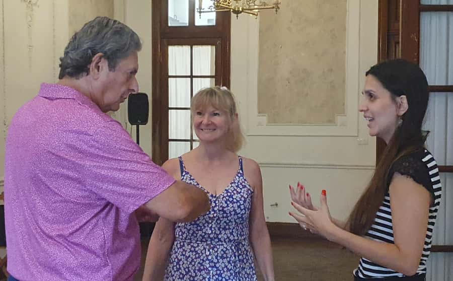 Buenos Aires: Group tango class with mate and snacks - Who will enjoy this Saturday afternoon