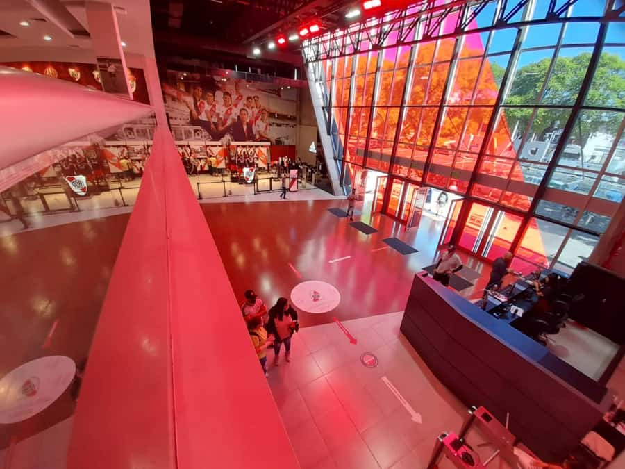 Buenos Aires: Hop-On Hop-Off Bus and Football Museums - A city tour built around Argentine football