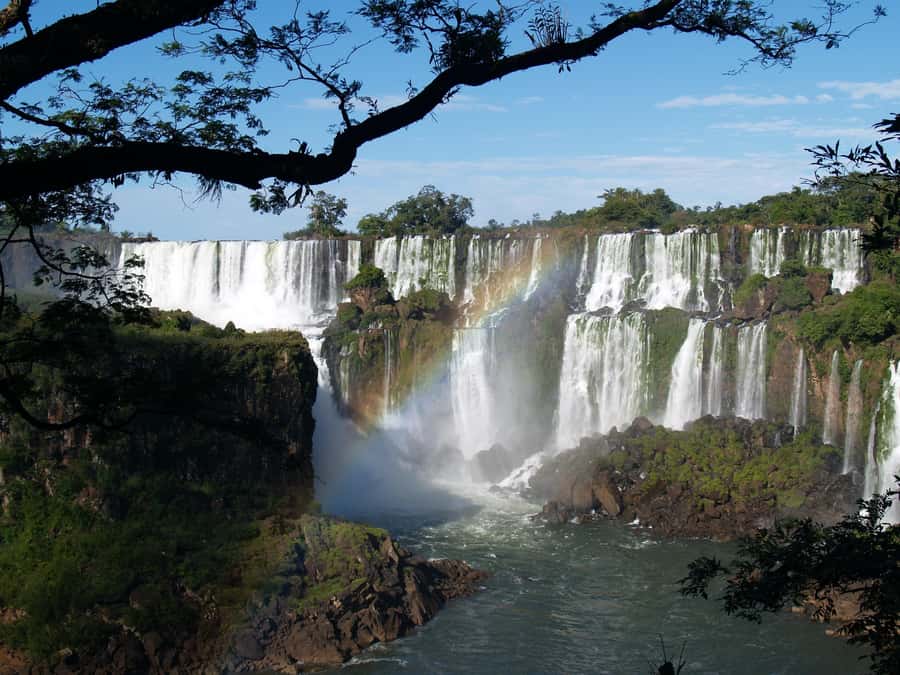 Buenos Aires: Iguazú Falls with Boat Ride & Optional Flight - Guides, drivers, and the small-group advantage
