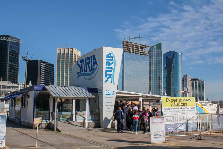 Buenos Aires: Navigation from Pto. Madero to La Boca - A short cruise with a useful city story