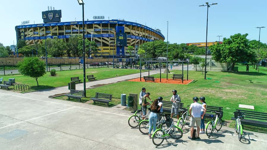 Buenos Aires: North or South Buenos Aires Bike Tour - La Boca and Caminito: color, football, and a short stop
