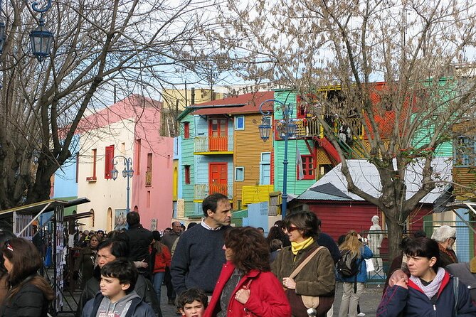 Buenos Aires Premium City Tour - Calle Defensa and the old southern district