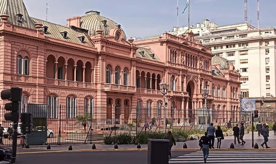 Buenos Aires Premium city tour with street food - Caminito and La Boca’s colorful street scene