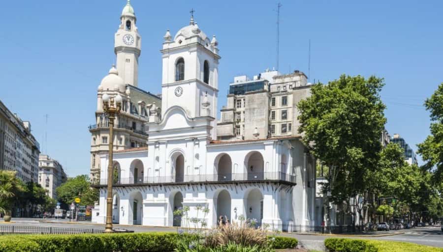 Buenos Aires Premium city tour with street food - What the street food adds to the day