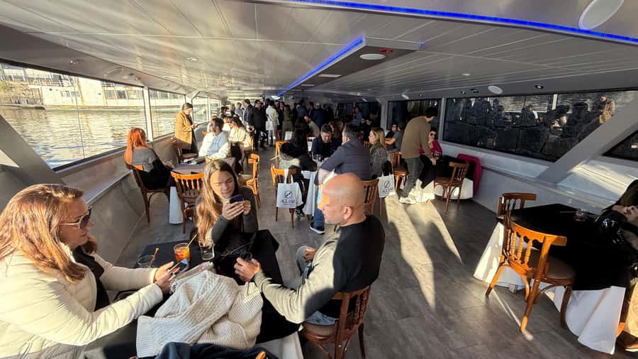 Buenos Aires: Puerto Madero Sunset Cruise with Open Bar - Drinks, music, and the onboard mood