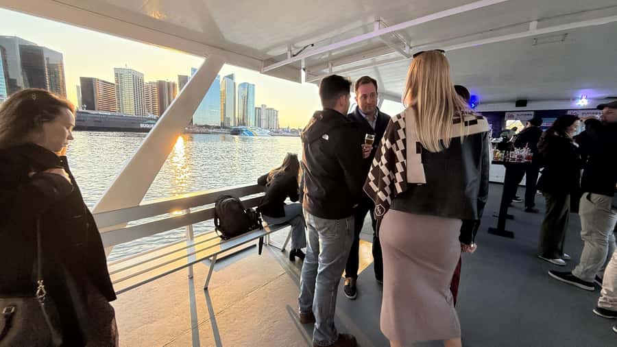 Buenos Aires: Puerto Madero Sunset Cruise with Open Bar - The one-hour route and what you see