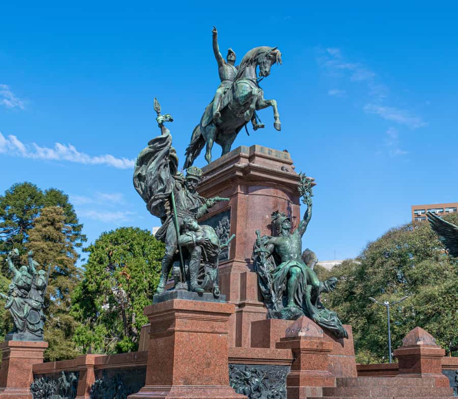 Buenos Aires: Recoleta and Retiro Tip Based Walking Tour - Key points about the Recoleta and Retiro walk
