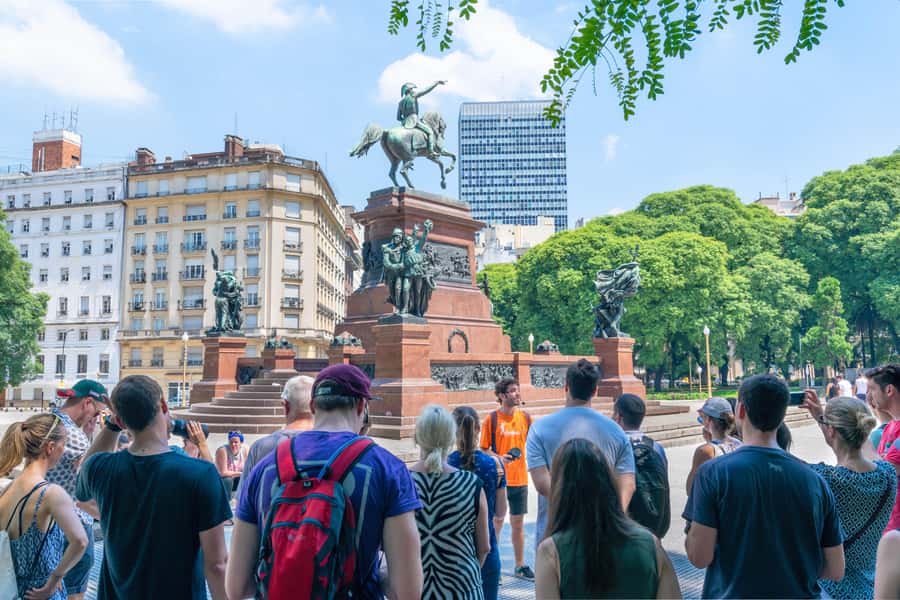 Buenos Aires: Recoleta and Retiro Tip Based Walking Tour - Starting beside Teatro Colón