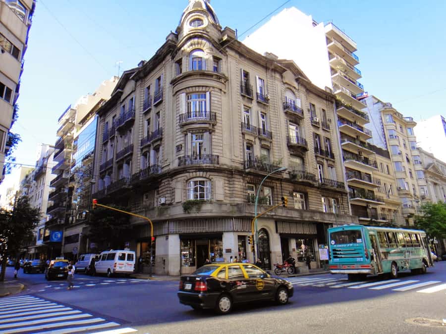 Buenos Aires: Recoleta Neighborhood Walking Tour - The UBA Law School and Recoleta’s grand scale