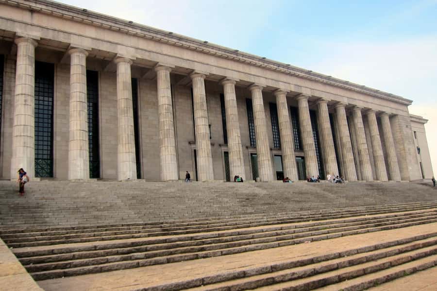 Buenos Aires: Recoleta Neighborhood Walking Tour - What the guides add to the experience