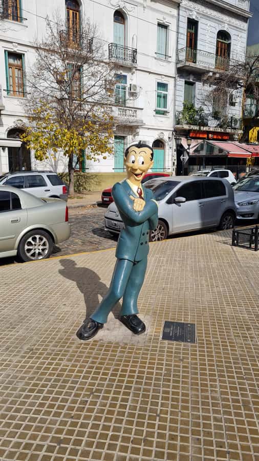 Buenos Aires: San Telmo, History, Bars, and Tango! - Mafalda, comic art, and neighborhood identity