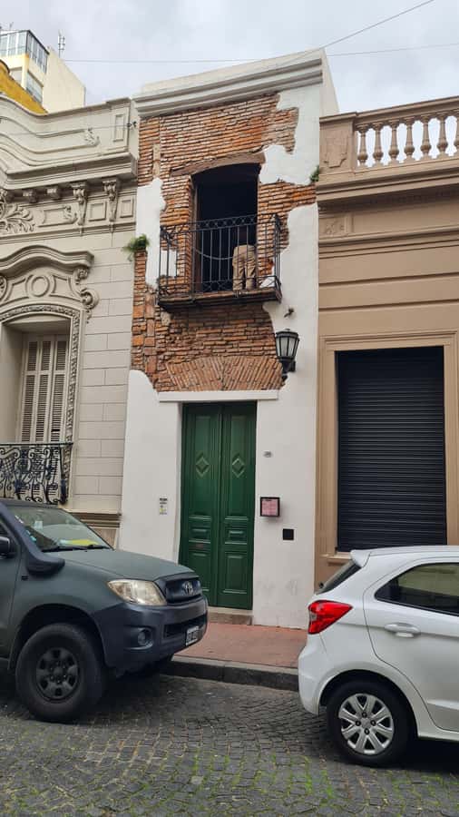 Buenos Aires: San Telmo, History, Bars, and Tango! - Faculty of Engineering and the Ministry of Agro Industry