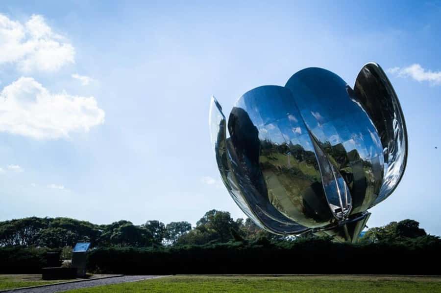 Buenos Aires: Small Group City Highlights Tour - Floralis Generica and the northern parks