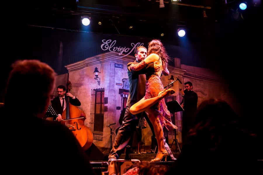 Buenos Aires: Tango - El Viejo Almacén! The first and most traditional show - Timing, transfers, and the five-hour version