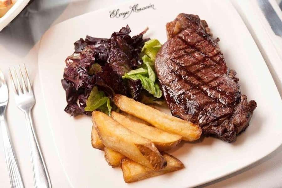 Buenos Aires: Tango Show "Viejo Almacén" & optional dinner - What makes this a good first tango night