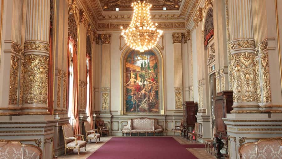 Buenos Aires: Teatro Colon Guided Tour - The chandelier and ceiling frescoes