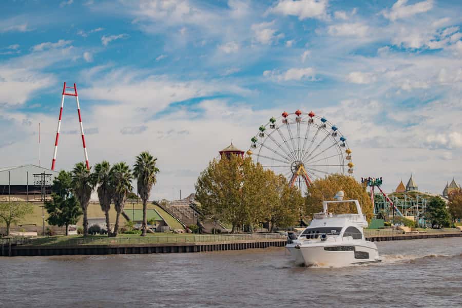 Buenos Aires: "Ticket"- 2hs of Navigation Premium to Tigre - The return trip needs its own plan