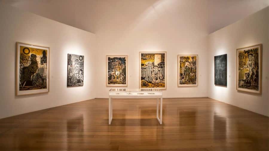 Buenos Aires: Walking City Tour with Colón Theater & Museums - Choosing Teatro Colón, MALBA, or both