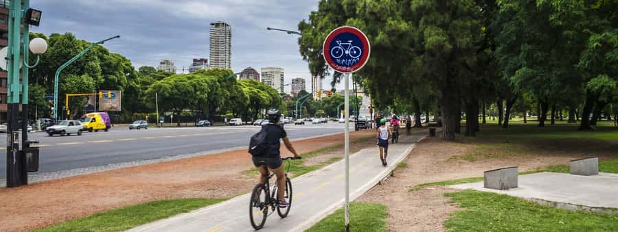 City Bike Tour in Palermo and Recoleta - Starting at Plaza San Martín