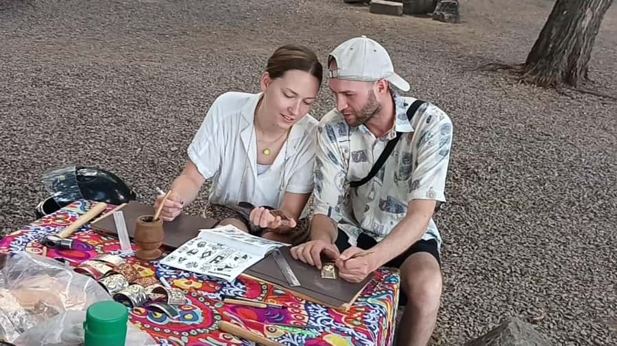 City of Salta: Alpaca and leather handicraft workshop in the open air! - Choosing Between a Wallet, Card Holder, and Bracelet