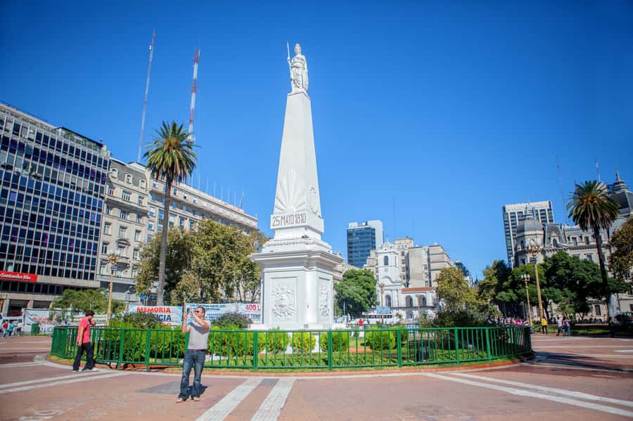 Classic City Tour of Buenos Aires: Neighborhoods and Emblems - The guide makes the difference