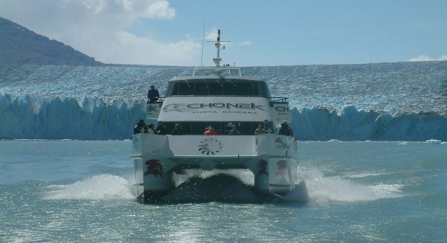 El Calafate: All Glaciers Boat Trip - The optional 700-meter forest path