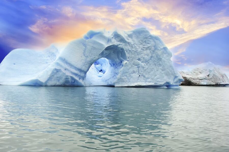 El Calafate: All Glaciers Boat Trip - Leaving Punta Bandera and crossing Argentino Lake