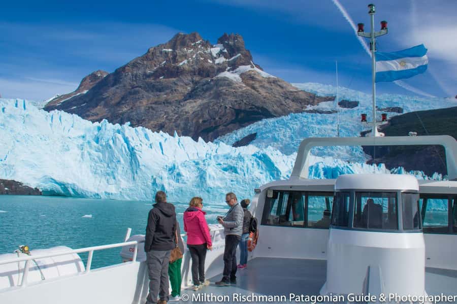 El Calafate: Gourmet Navigation Upsala & Spegazzini Glaciers - Las Vacas Bay and a 50-minute walk ashore