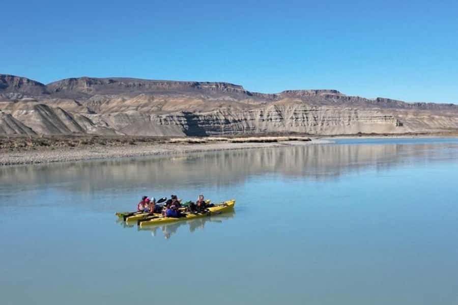 El Calafate: Kayak and Hike La Leona River Tour - The one-hour ride from El Calafate