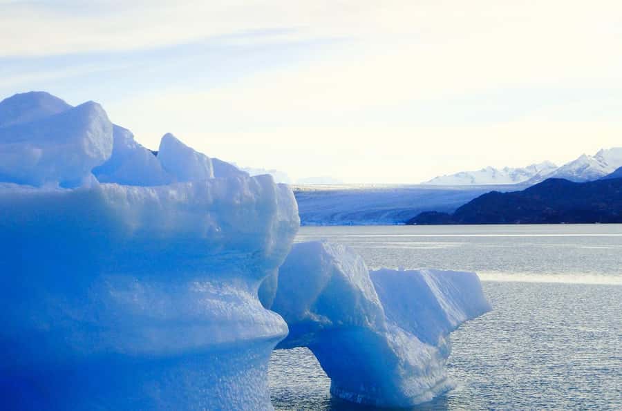 El Calafate: Lake Argentino Upsala Channel Glaciers Cruise - The hanging glaciers of Spegazzini Channel