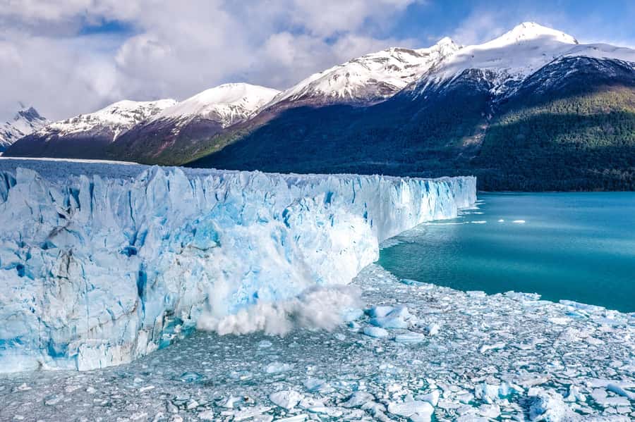 El Calafate: Perito Moreno Glacier, Boat Cruise & Glaciarium - Watching the ice calve from the shore