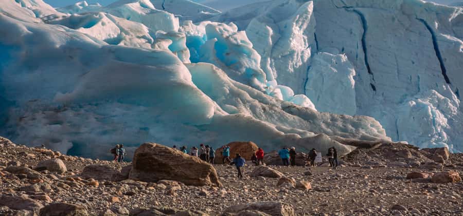 El Calafate: Safari Azul Los Glaciares Trekking Tour - The 30-minute trail to the glacier edge