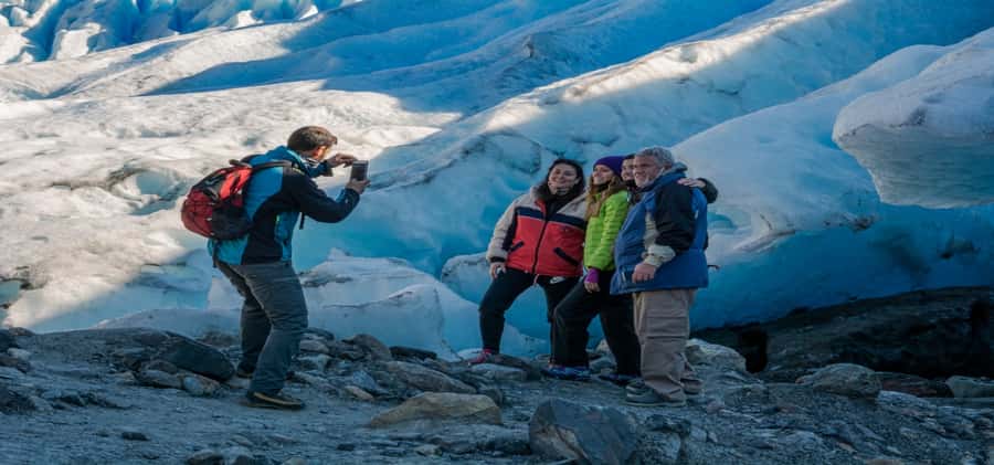 El Calafate: Safari Azul Los Glaciares Trekking Tour - The morning ride from El Calafate