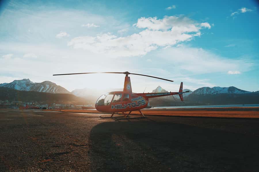 Emerald Lagoon Helicopter seeing - A short flight over Tierra del Fuego